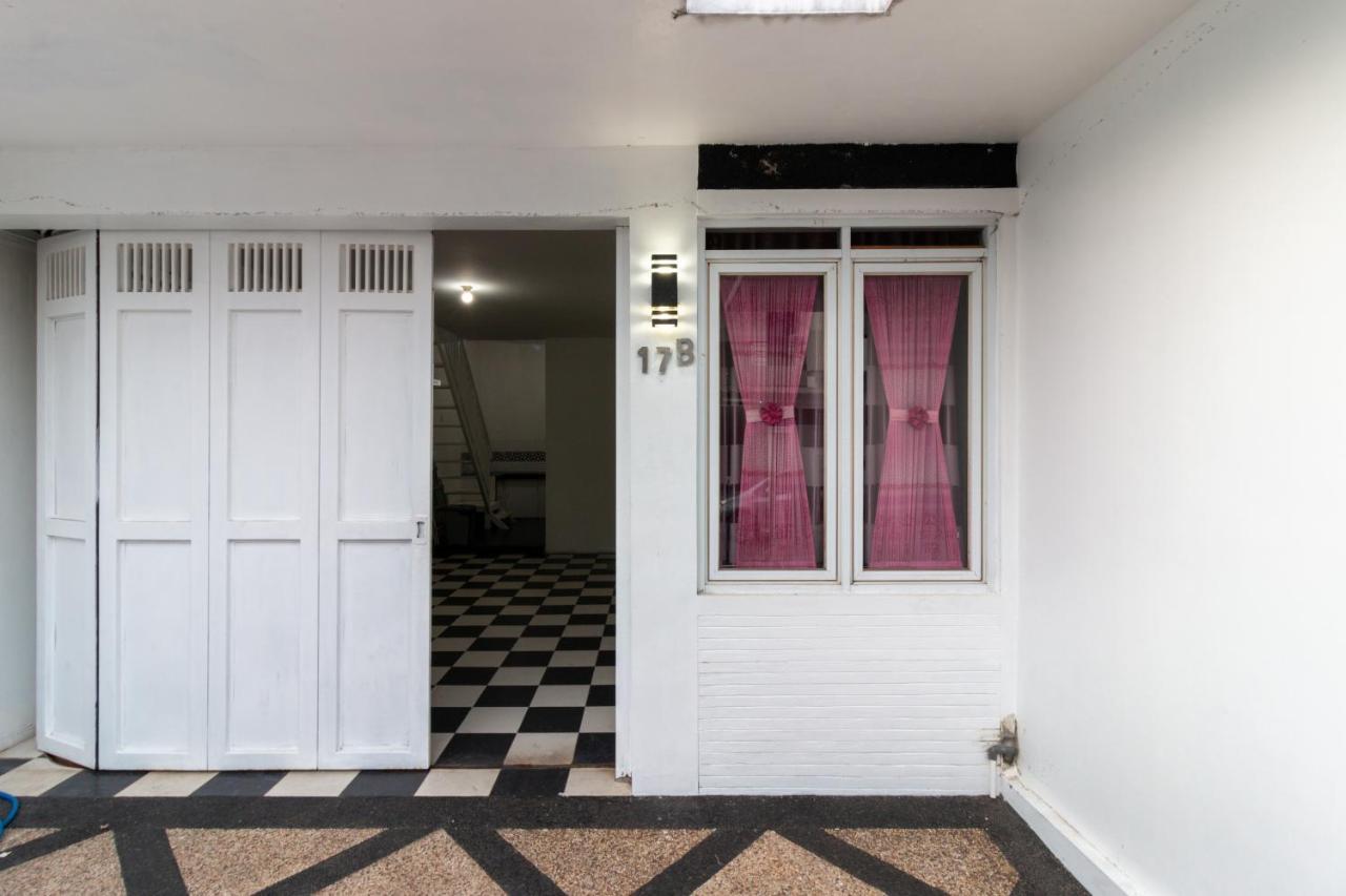 Spacious, White-Villa Belgareti @Kiara Condong Бандунг Екстер'єр фото